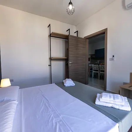 Apartment Swieqi 3bdr Luxurious New *